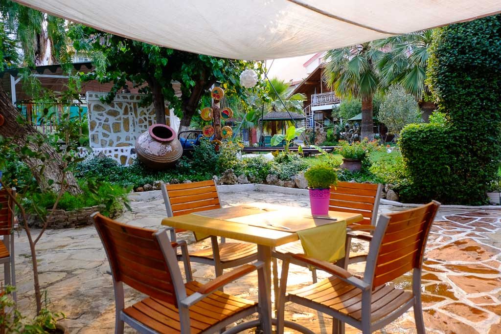 Breakfast & garden table