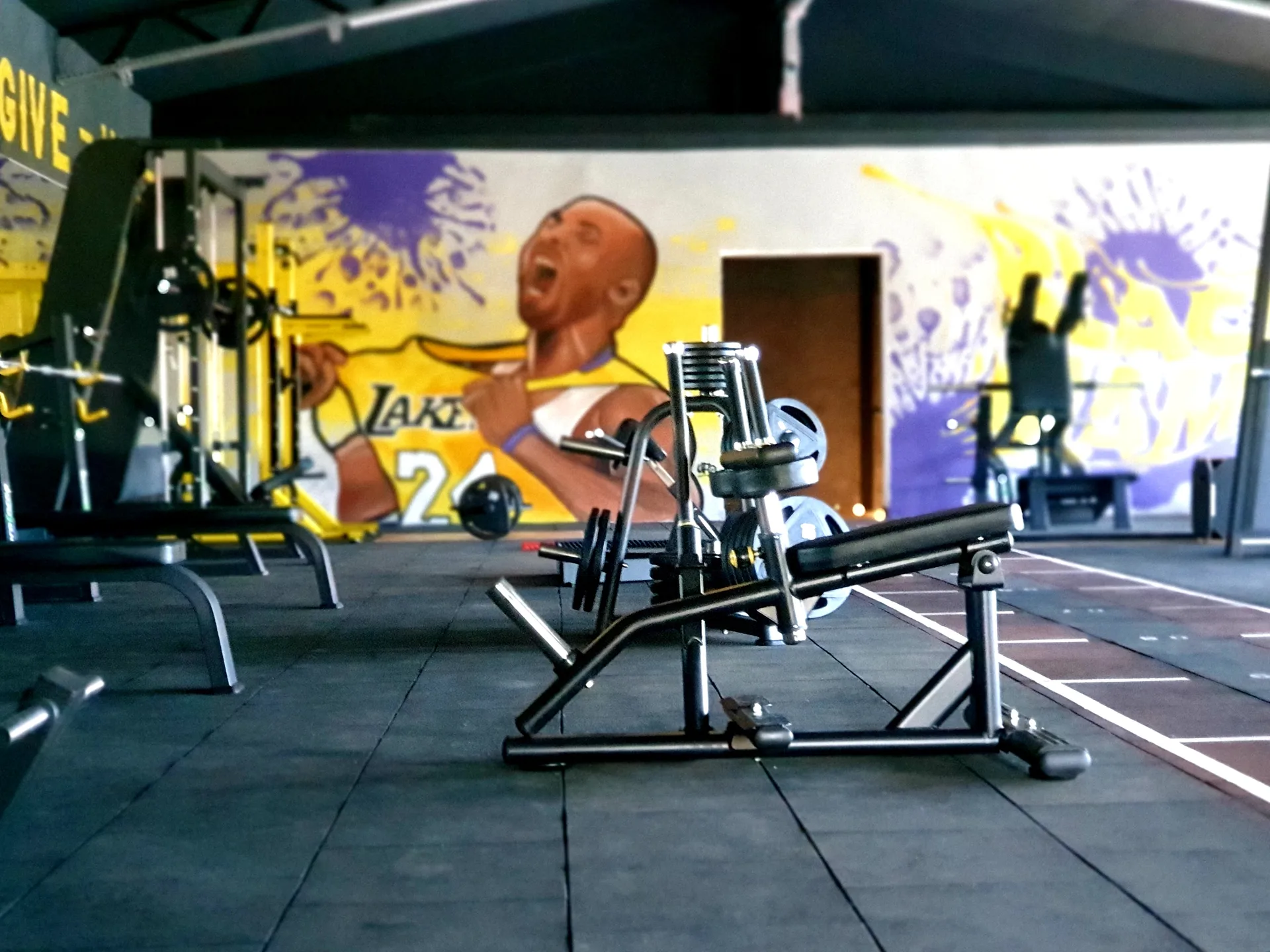 Strength training area with a mural (Archive photo, 2021)