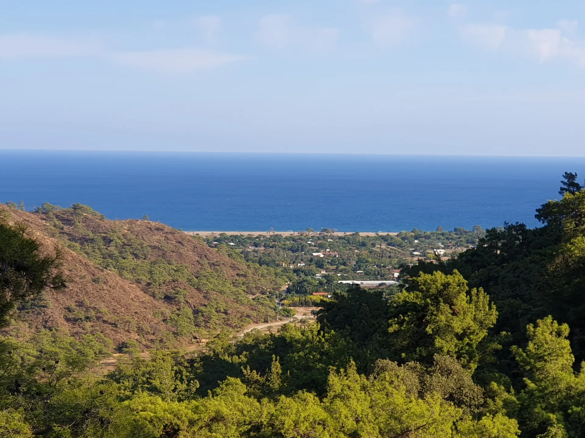 Vista della costa dalla zona di Yanartaş (foto d'archivio, 2021)