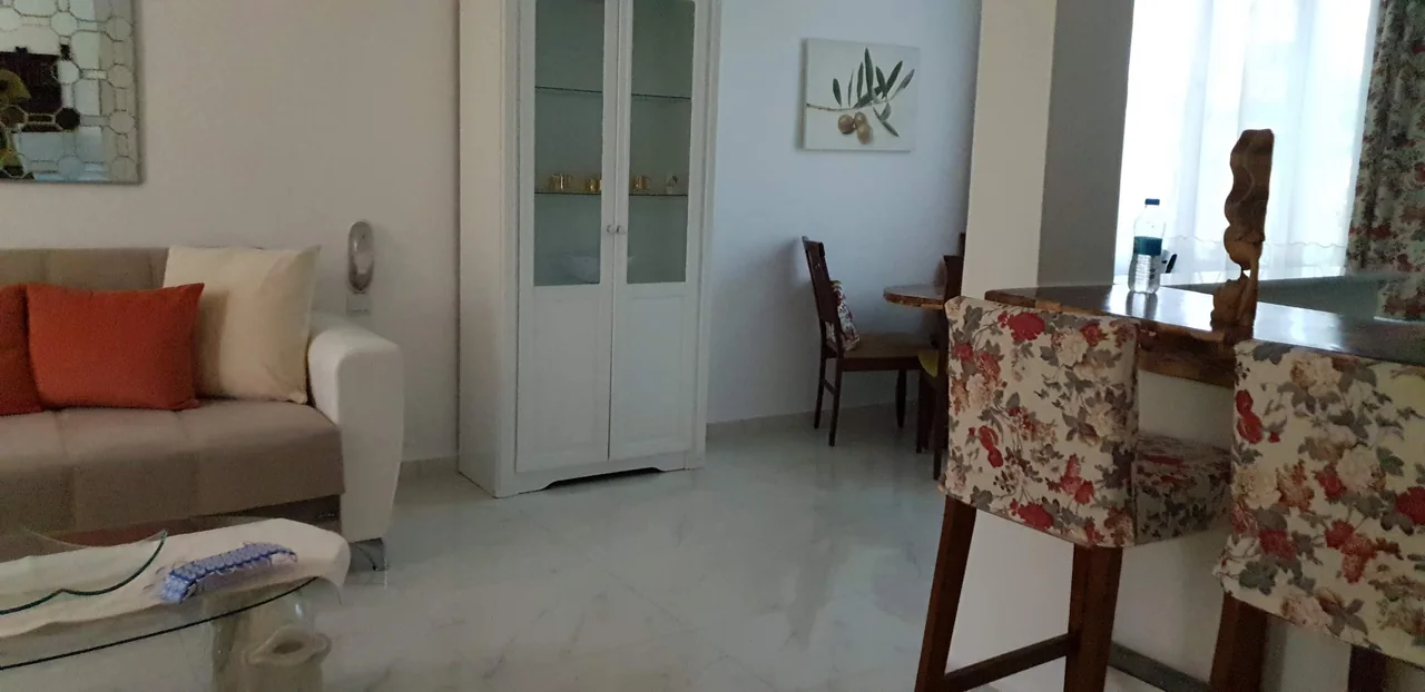 Apartamento de ejemplo: salón y comedor